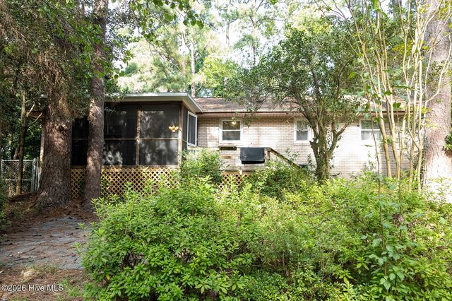 1610 E Indiana Avenue, Southern Pines, NC 28387