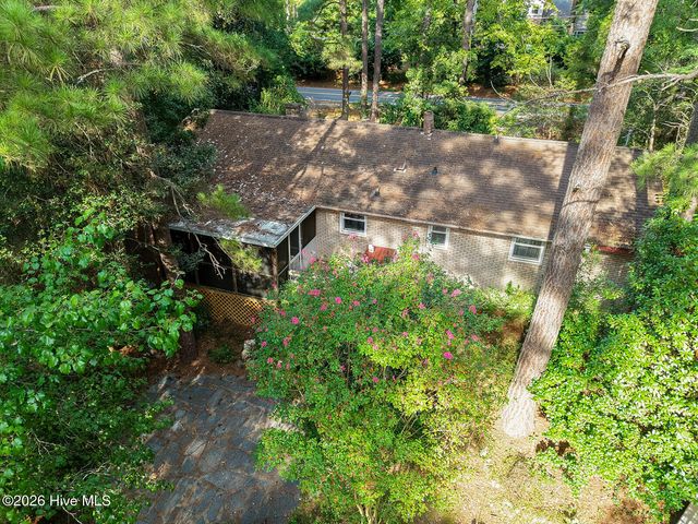 1610 E Indiana Avenue, Southern Pines, NC 28387