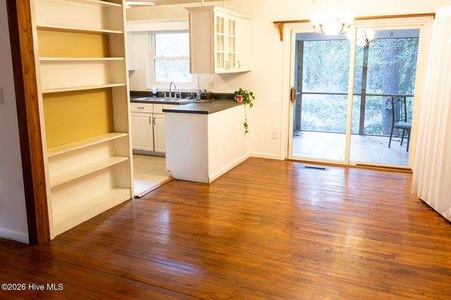 1610 E Indiana Avenue, Southern Pines, NC 28387