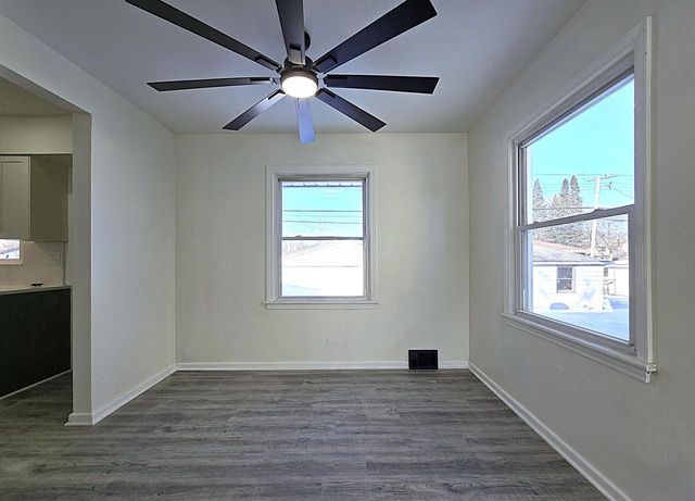 8114 W Congress STREET, Milwaukee, WI 53218