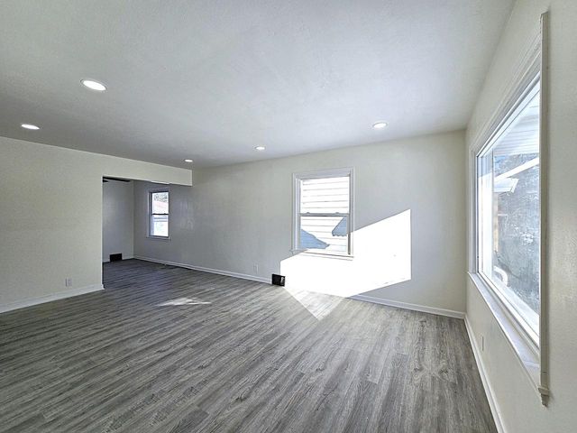 8114 W Congress STREET, Milwaukee, WI 53218