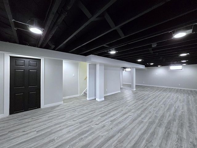 8114 W Congress STREET, Milwaukee, WI 53218