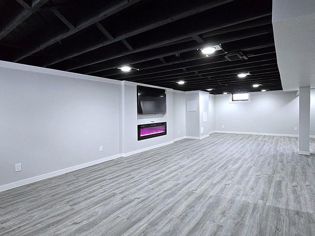 8114 W Congress STREET, Milwaukee, WI 53218