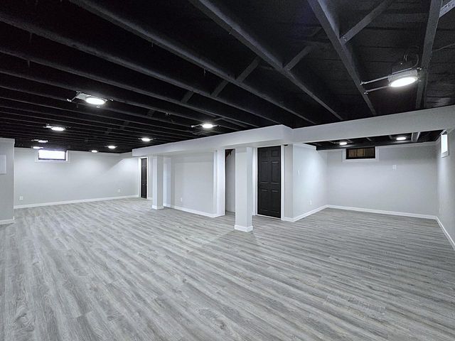 8114 W Congress STREET, Milwaukee, WI 53218