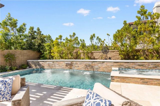 109 Canyon Retreat, Irvine, CA 92618