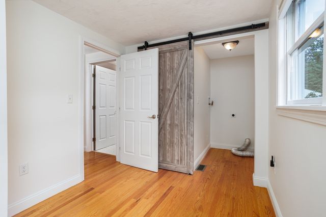 662 Old Harvard Rd, Boxborough, MA 01719