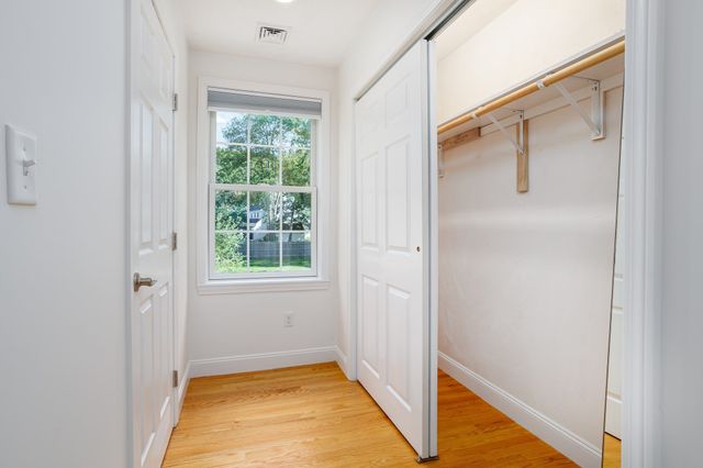 662 Old Harvard Rd, Boxborough, MA 01719