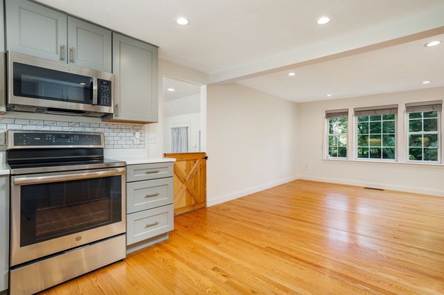 662 Old Harvard Rd, Boxborough, MA 01719