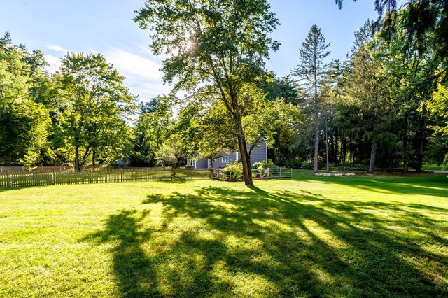 662 Old Harvard Rd, Boxborough, MA 01719