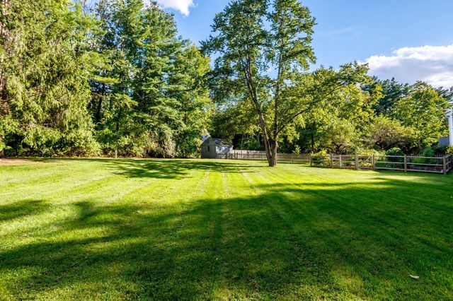 662 Old Harvard Rd, Boxborough, MA 01719