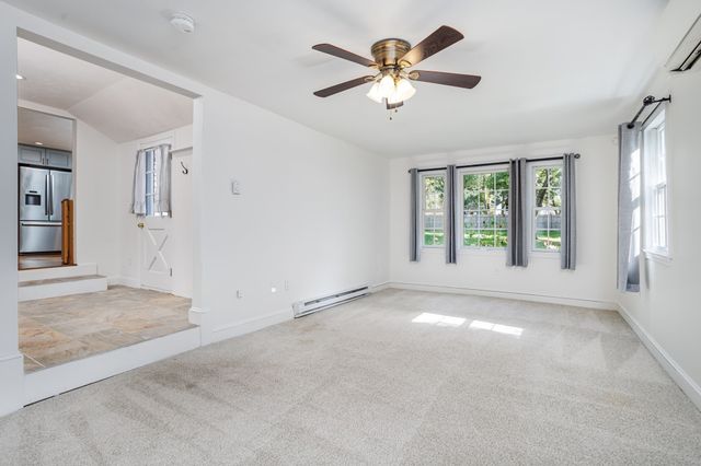 662 Old Harvard Rd, Boxborough, MA 01719