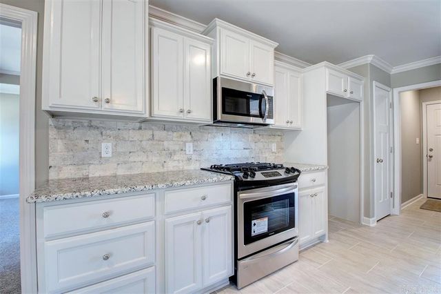 928 Heritage Cove Row Street, Redfield, AR 72132