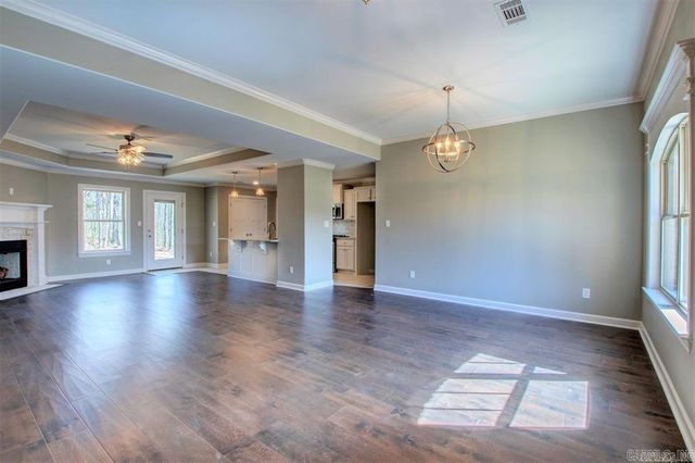 928 Heritage Cove Row Street, Redfield, AR 72132