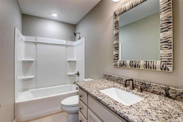 928 Heritage Cove Row Street, Redfield, AR 72132