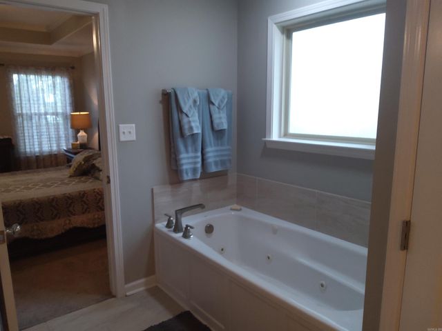 928 Heritage Cove Row Street, Redfield, AR 72132