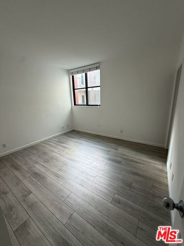 1825 MIDVALE Avenue 202, Los Angeles, CA 90025