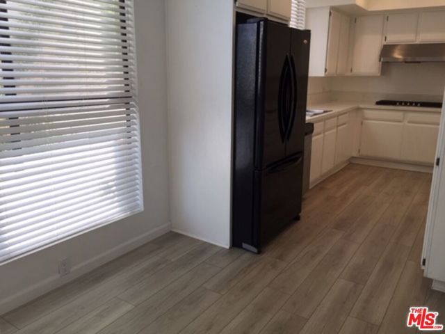 1825 MIDVALE Avenue 202, Los Angeles, CA 90025