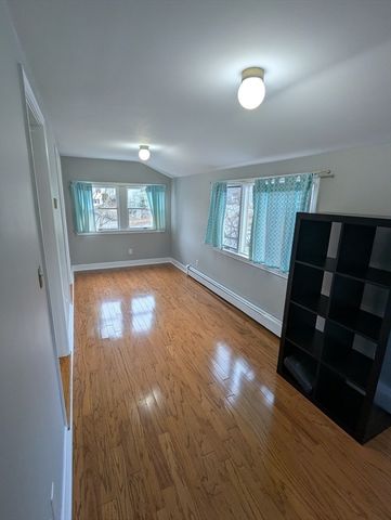 185 Mystic St 2, Arlington, MA 02474
