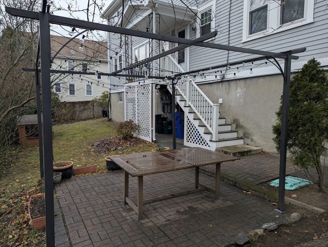 185 Mystic St 2, Arlington, MA 02474