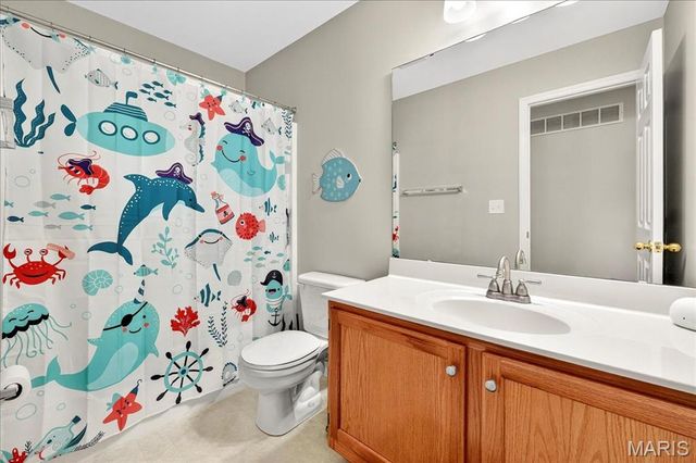 108 Meadowgate Court, St Peters, MO 63376