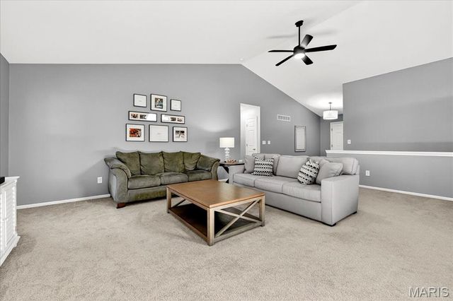 108 Meadowgate Court, St Peters, MO 63376