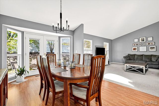 108 Meadowgate Court, St Peters, MO 63376