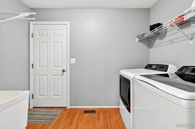 108 Meadowgate Court, St Peters, MO 63376