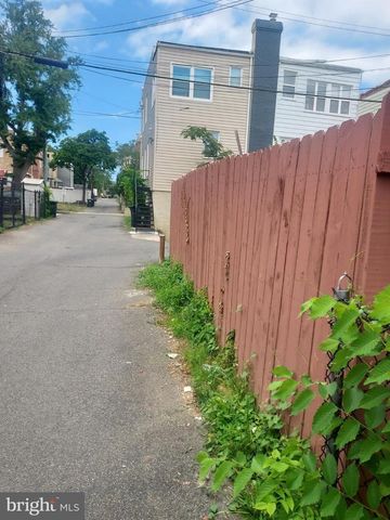 619 SHERIDAN ST NW, Washington, DC 20011