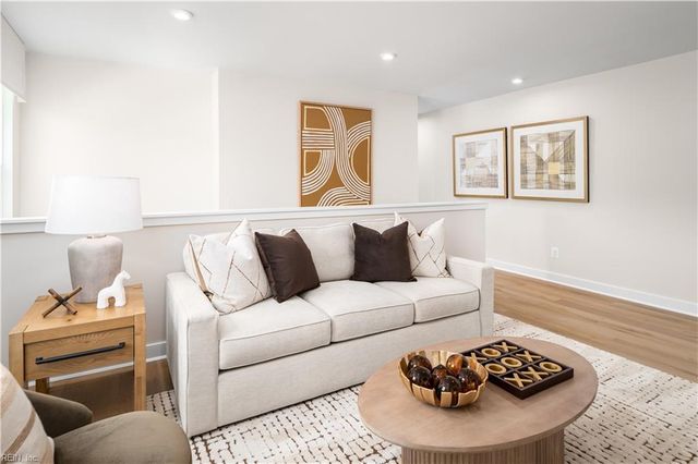 210 Leif ST, Moyock, NC 27958