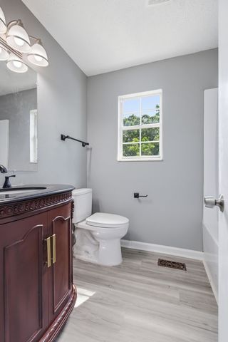 3201 Towne Village Rd, Antioch, TN 37013