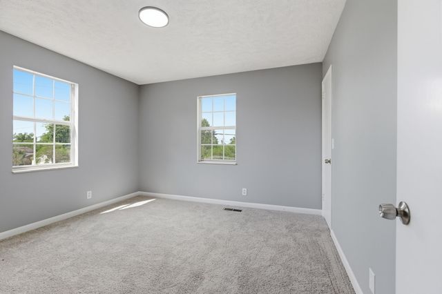 3201 Towne Village Rd, Antioch, TN 37013