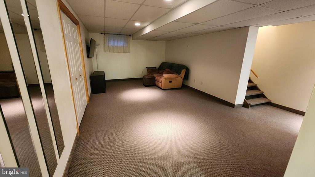 2755 DESTINY LN, Easton, PA 18040