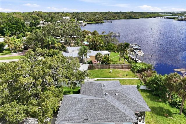 114 MAGNOLIA AVENUE, Nokomis, FL 34275