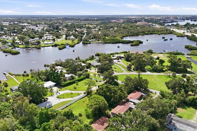 114 MAGNOLIA AVENUE, Nokomis, FL 34275