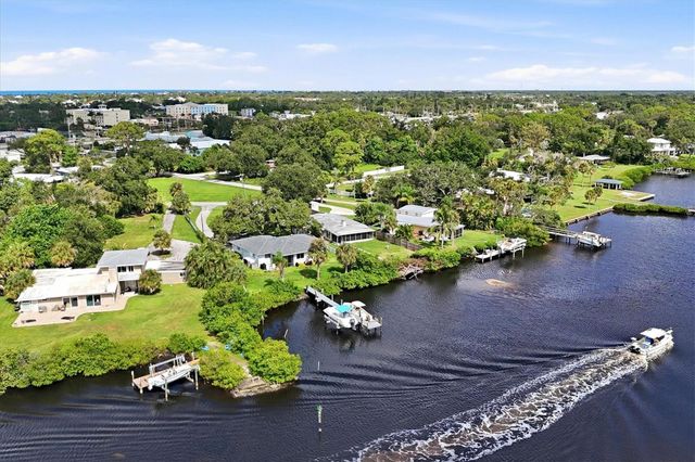114 MAGNOLIA AVENUE, Nokomis, FL 34275