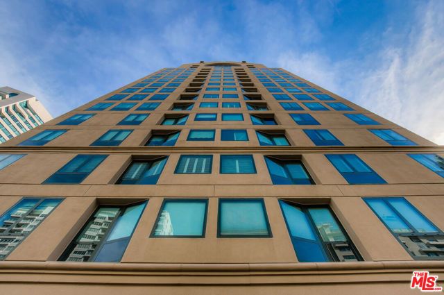 10520 Wilshire Boulevard 905, Los Angeles, CA 90024