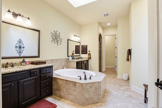 4662 Amorosa Way, San Antonio, TX 78261