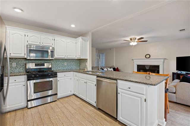 2204 Thicket Court NW, Acworth, GA 30102