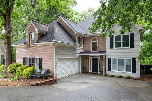 2204 Thicket Court NW, Acworth, GA 30102