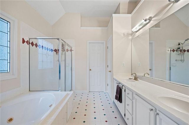 2204 Thicket Court NW, Acworth, GA 30102