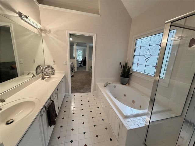 2204 Thicket Court NW, Acworth, GA 30102