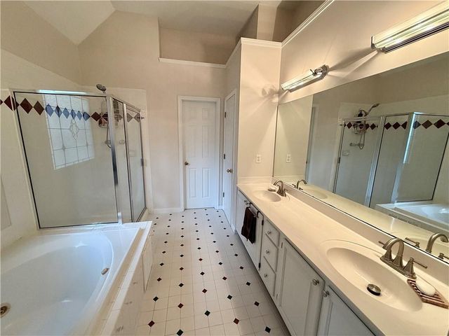 2204 Thicket Court NW, Acworth, GA 30102
