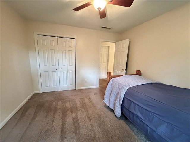 2204 Thicket Court NW, Acworth, GA 30102