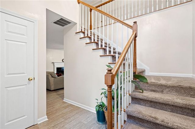 2204 Thicket Court NW, Acworth, GA 30102