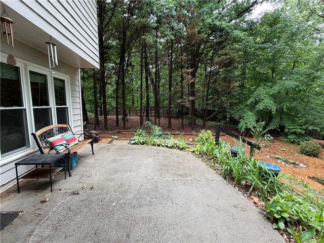 2204 Thicket Court NW, Acworth, GA 30102
