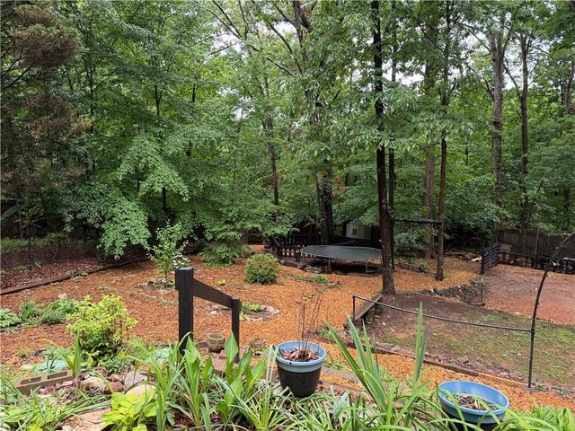 2204 Thicket Court NW, Acworth, GA 30102