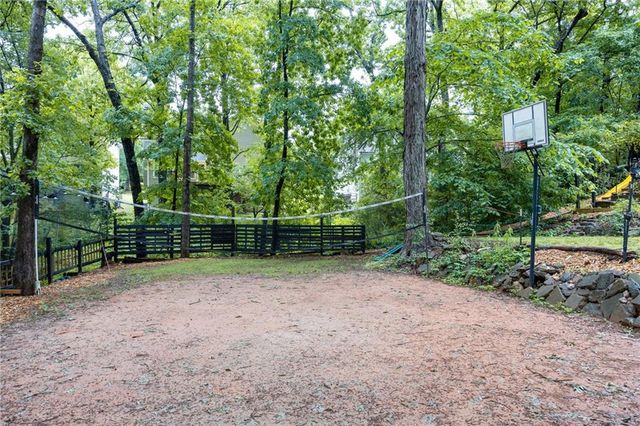 2204 Thicket Court NW, Acworth, GA 30102