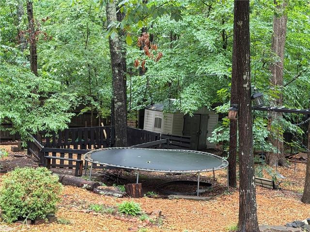 2204 Thicket Court NW, Acworth, GA 30102