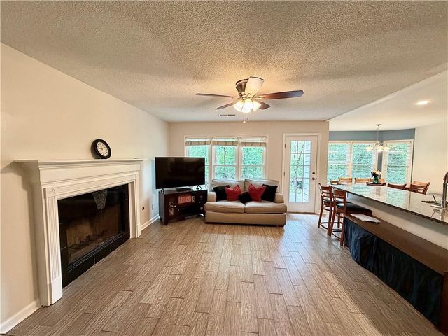 2204 Thicket Court NW, Acworth, GA 30102