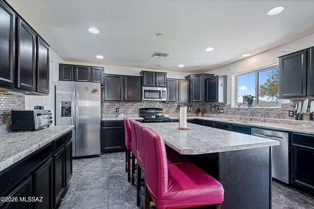 12490 E Camino Ambato, Vail, AZ 85641